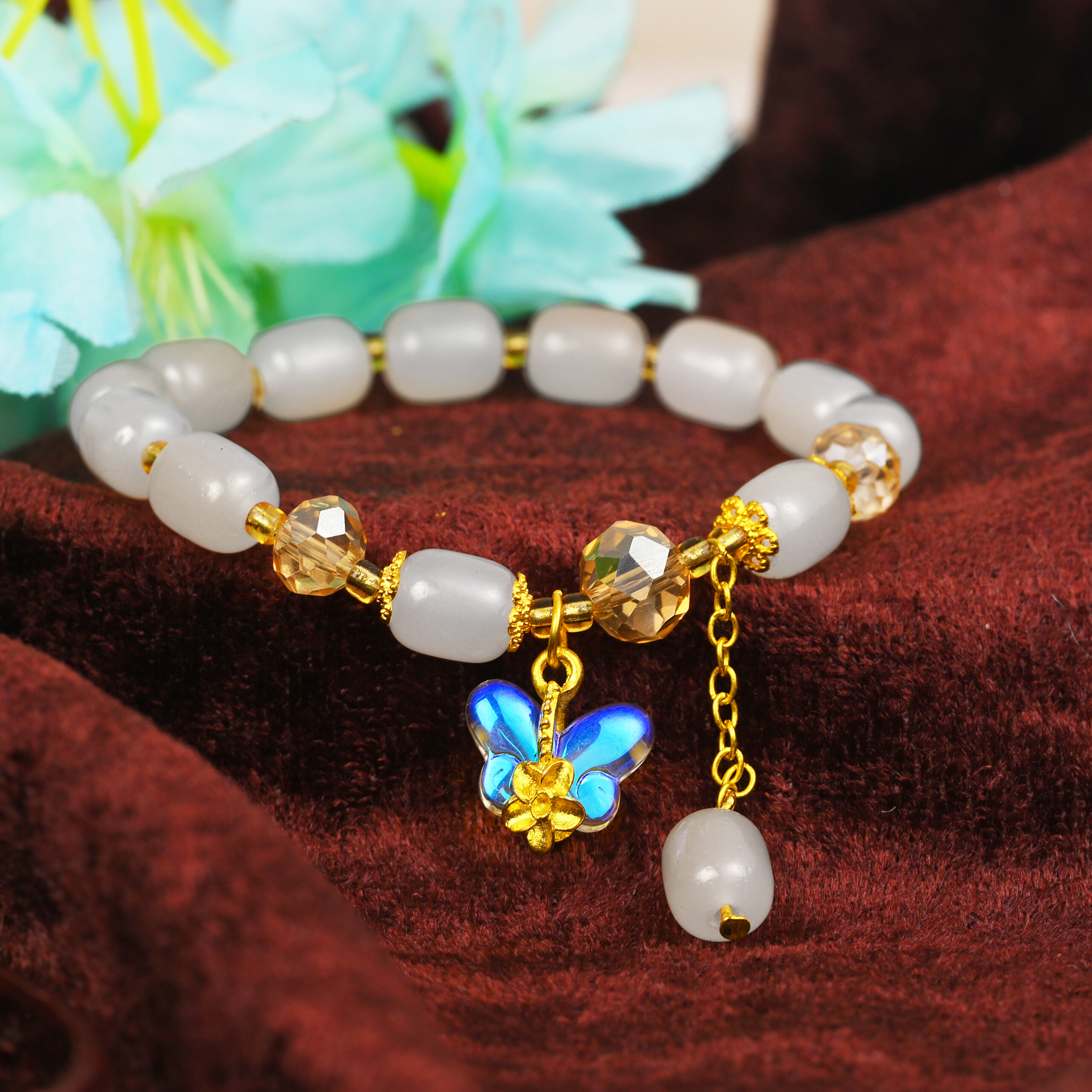 KAPCHA Women's Analogue Watch with Sleek Design Gift Bracelet, Reliable Quartz Movement. - Image 2