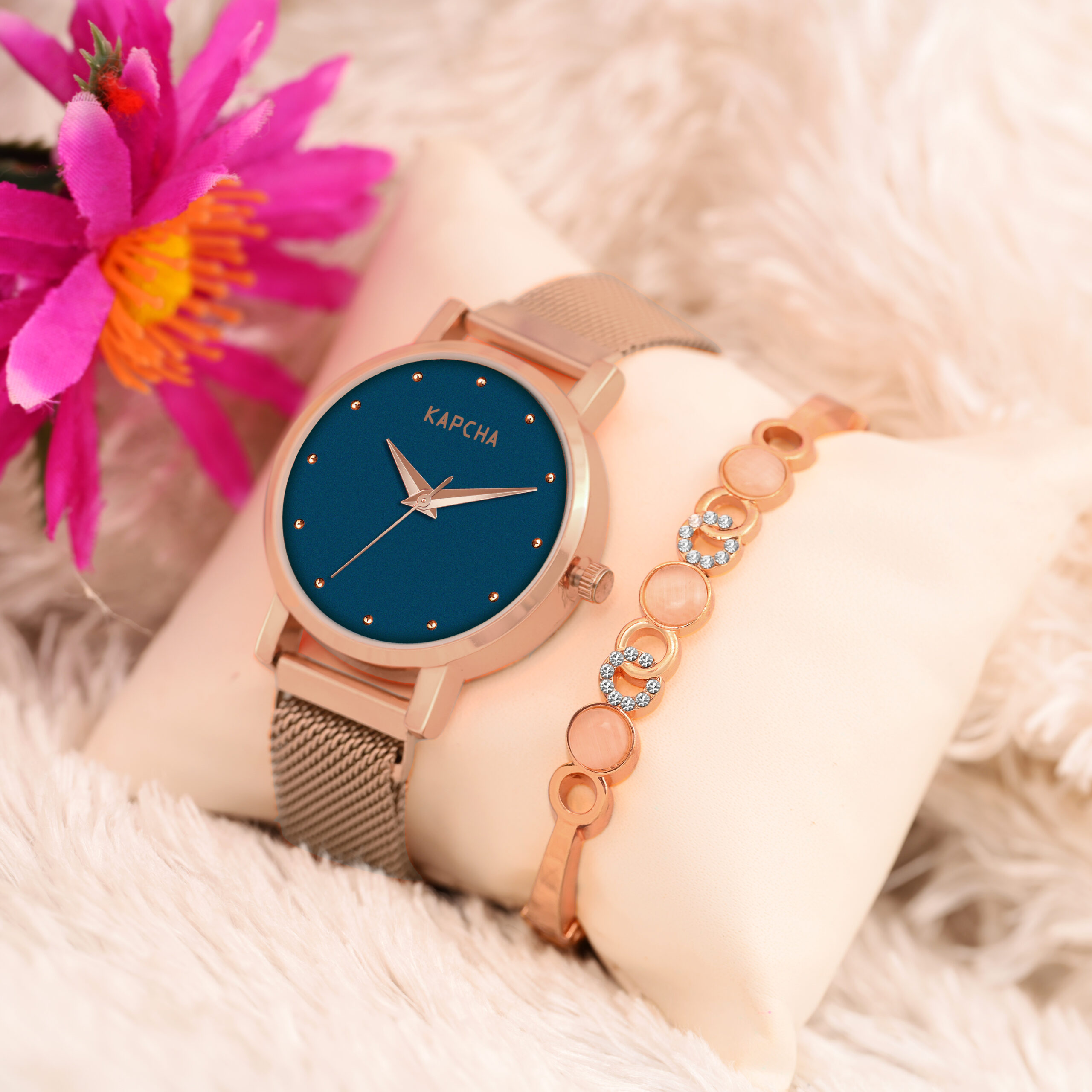 KAPCHA Sleek Women's Chain Bracelet Watch with Gift Bracelet Round Dial Shape, Quartz Movement