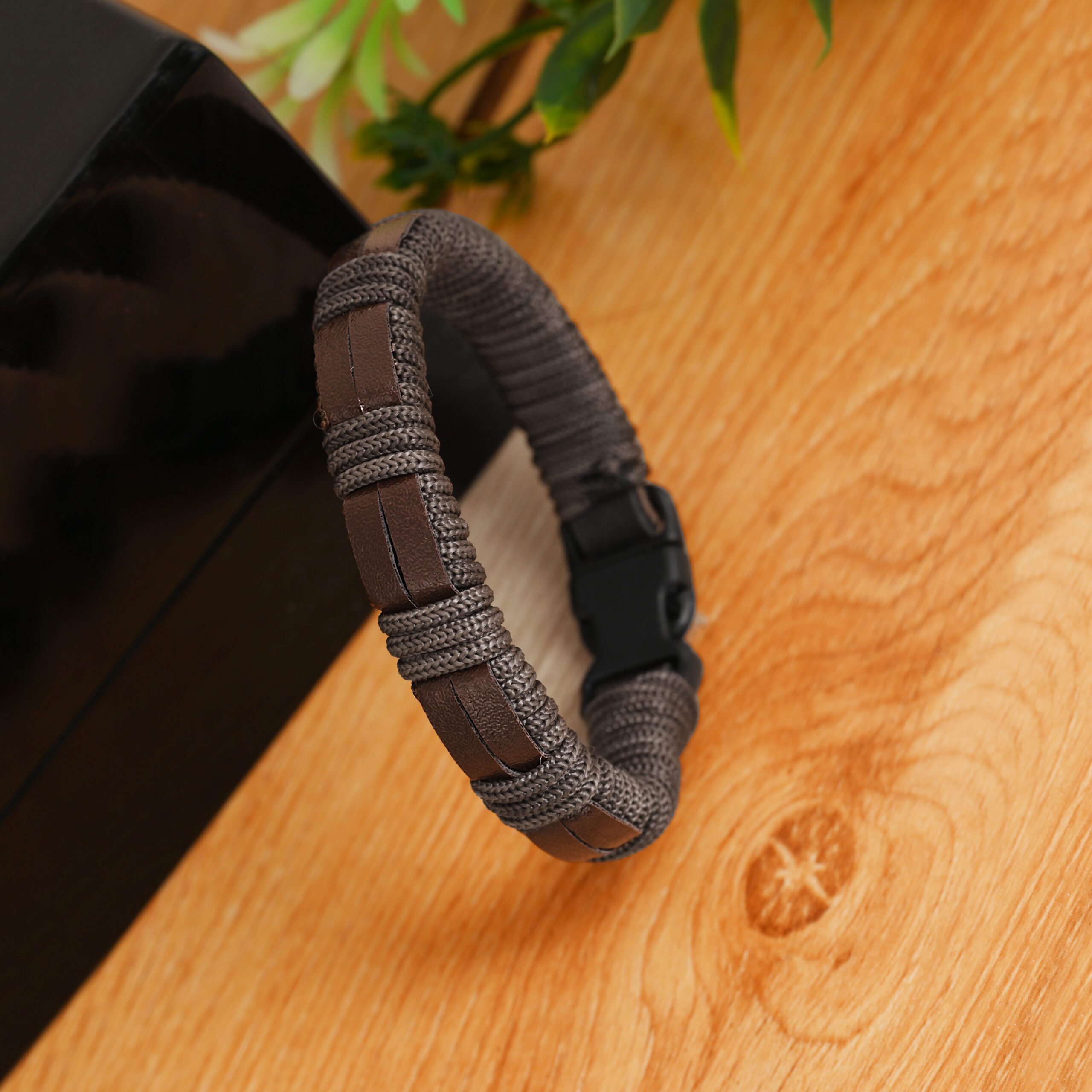 KAPCHA Versatile Stylish Mens Leather Strap Watch with Gift Bracelet Round Dial Shape, Quartz Movement - Image 7