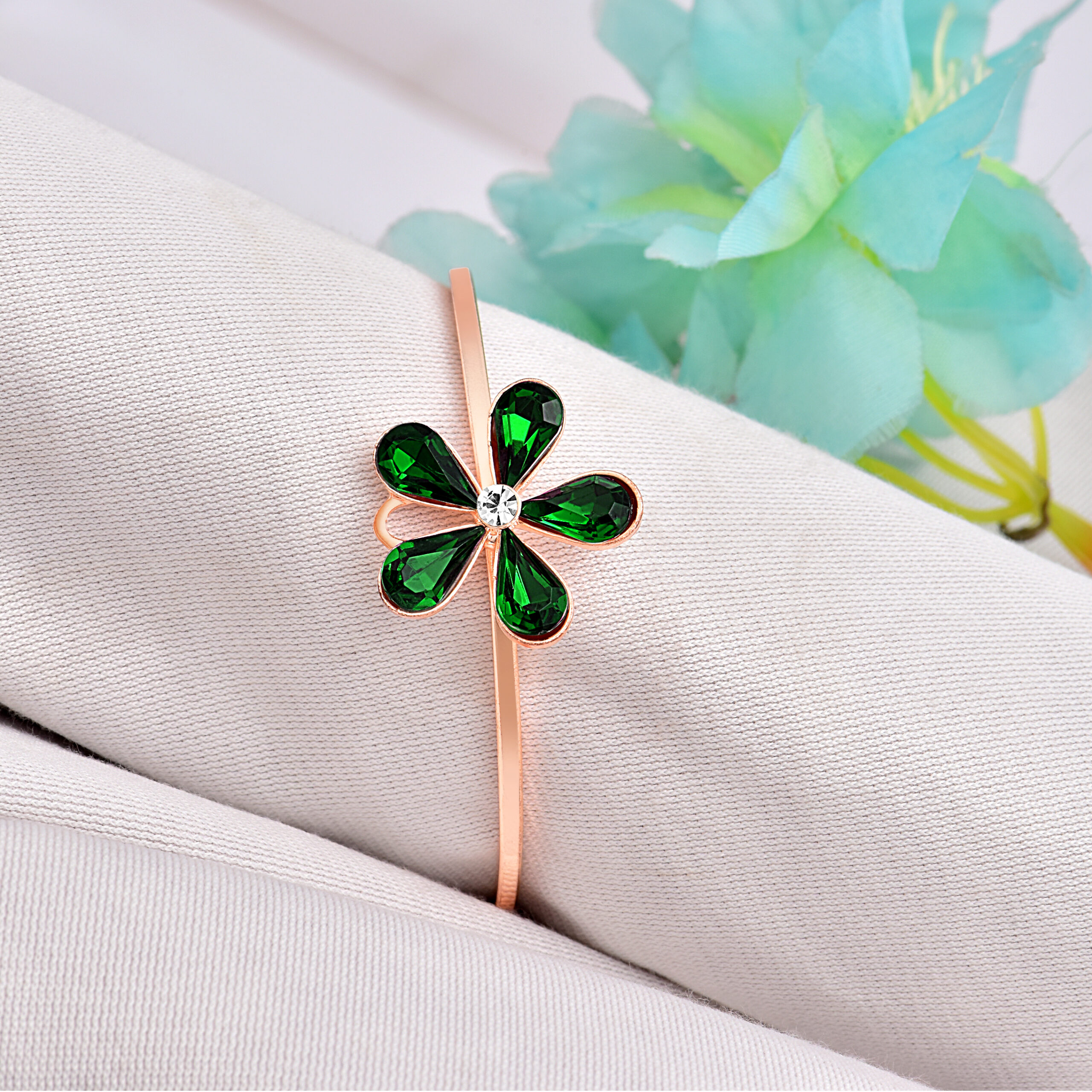 KAPCHA Modern Women's Wrist Watch Combo Quartz Movement, Round Dial, Fashion Accessory for Both Casual and Formal Wear - Image 8