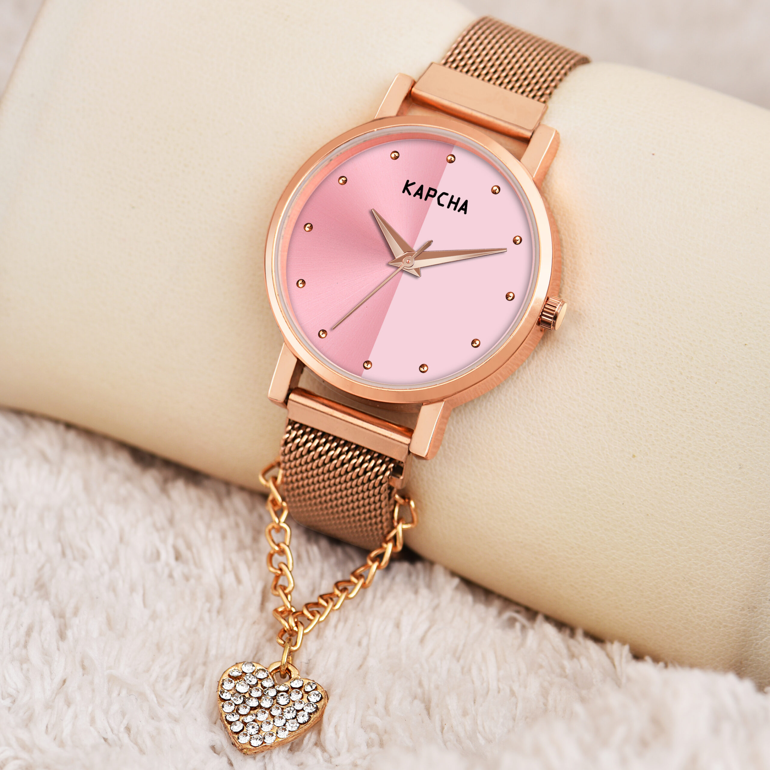 KAPCHA Festive Women's Watch Gift Pack Versatile Stylish Chain Strap Watch with Bracelet Ideal for Both Casual and Formal Wear